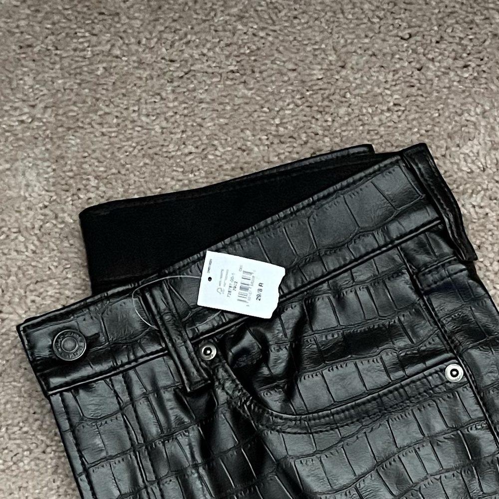 Gap - High-Waisted Brown Croc-Embossed Faux Leather Pants - Picture 3 of 3